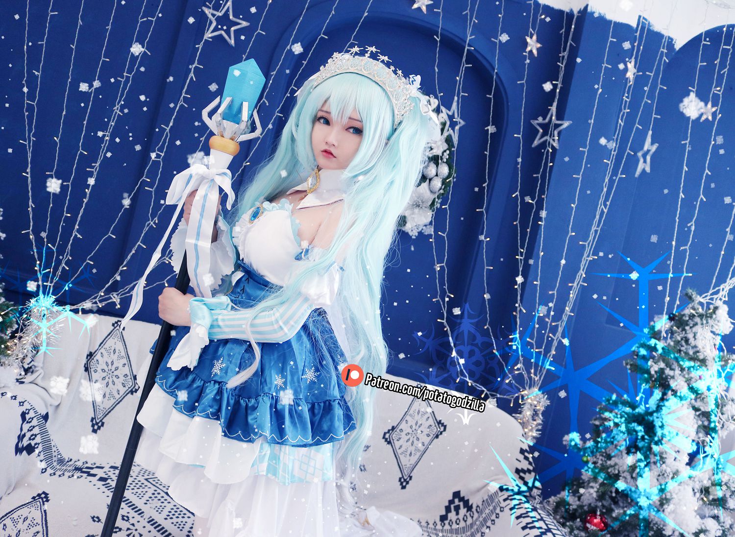 CoserСPotato Godzilla - Snow Miku