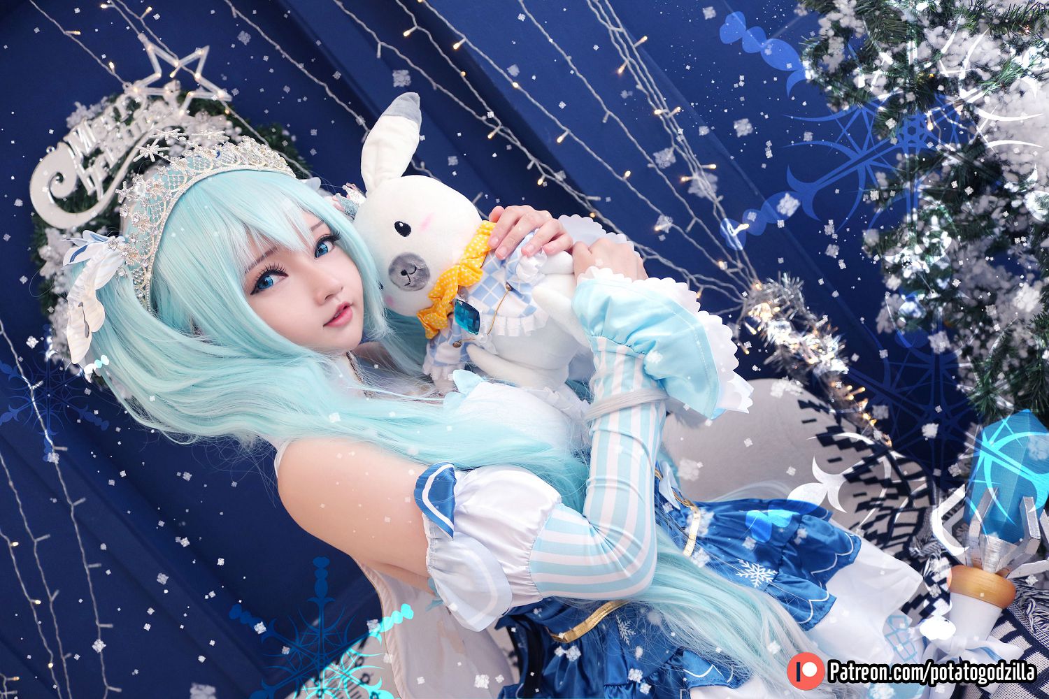 CoserСPotato Godzilla - Snow Miku