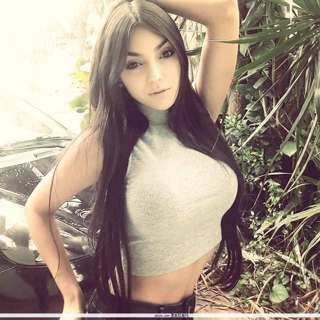 Nyvi Estephan- 羺ͼ